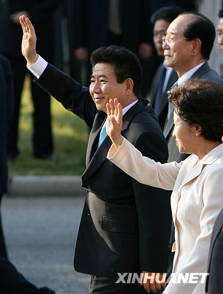 ��(j��)�n��(gu��)ý�w��(b��o)�����n��(gu��)ǰ���y(t��ng)�R���C5��23���峿�ڵ�ɽ�r(sh��)����ɽ�£����͵��t(y��)Ժ��������