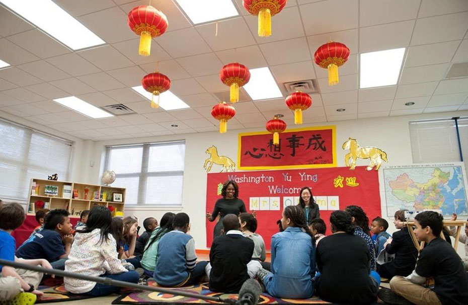 �W���R���ˌ��c�Ї���һ����������(hu��)��,�@����һ�����˲�Ŀ�Ĺ����⽻���(d��ng)��ȥ����(x��)��ƽ�y���˵������L��,�W���R���˛]���Sͬ�W���R���y(t��ng)�c������(hu��)�������˺ܶ��Ї��񱊵Ĳ��M