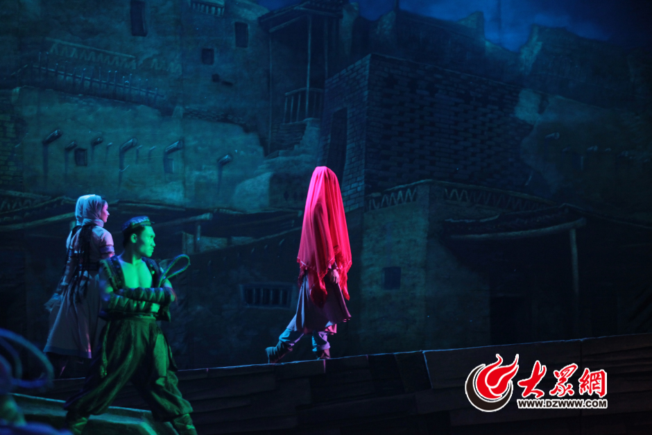 ������֮�١�������(j��)�� ������(��i)��"���(d��ng)"Ȫ��