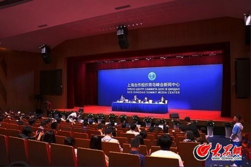 ֱ���Ϻ����u���(hu��)����(ch��ng)���l(f��)����(hu��) ��������ӛ�߾۽�ɽ�|�l(f��)չ