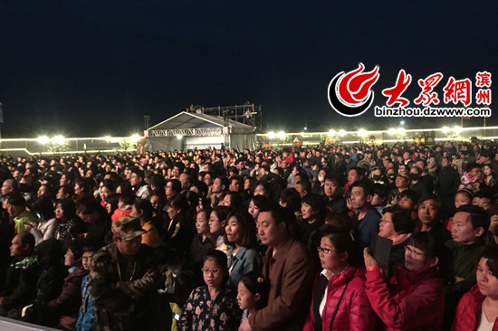 �(y��ng)���׌�ˮ����l(xi��ng)����������(ji��)��Ļ ����ʢ������ȫ��(ch��ng)