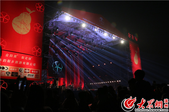 �(y��ng)���׌�ˮ����l(xi��ng)����������(ji��)��Ļ ����ʢ������ȫ��(ch��ng)