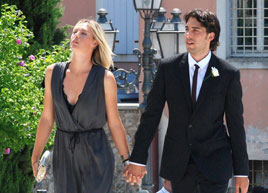 ɯ�ޱ����c����ӆ�� �W����һ��Ů�������