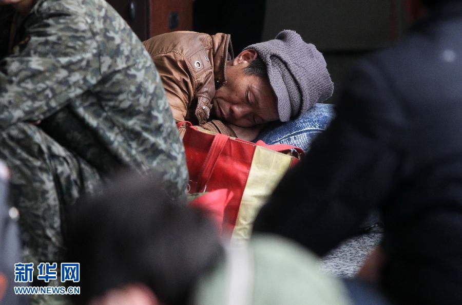 1��18�������Ϻ���܇վ��܇��������ſ��������˯���ˡ�����������܇�����ϼҸ��C�������z�����Ǜ]���I����Ʊ��һ��һҹ����;�������f�ǂ���С�Ŀ����