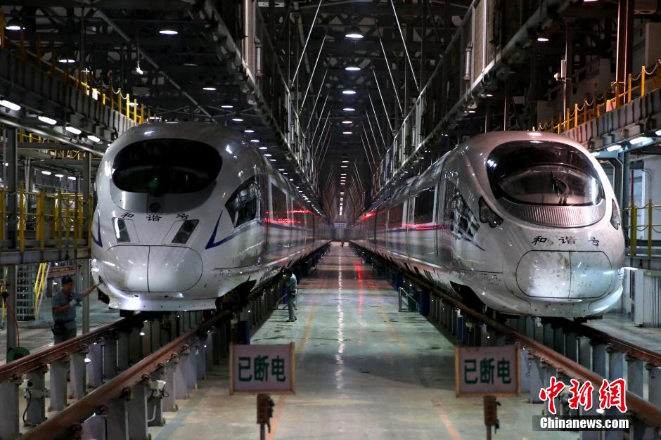 ���τ�܇����2011��7��1����ʽͶ���\�I����Ҫ�Г��������F���z���͌��r��300�����܇�M�\�Ùz�޹���������܇�M���ⲿ�M��ȫ��z�����S�������B�����䣬�����r�O�؄�܇�M�\�Р�B��̎��ͻ�l������