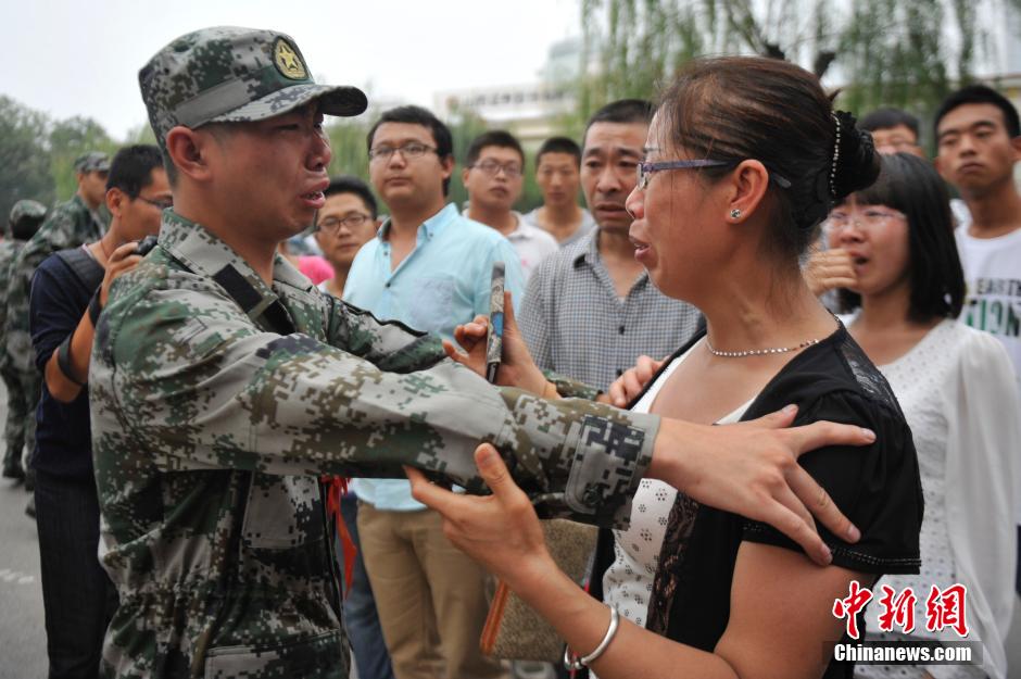 9��10�գ�ɽ��̫ԭ��һ����90���±���������ĸ�e�H�ˣ��ʂ��_��܊�I�����գ�ɽ��������ǧ���±���e���l���H�ˣ��������顣������l �f�� �z